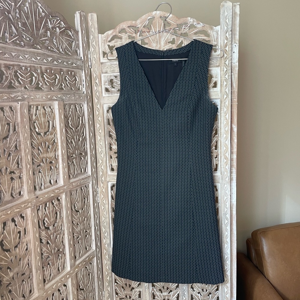 Theory Easy V Shadow Jacquard Sleeveless Shift Dress Size 4